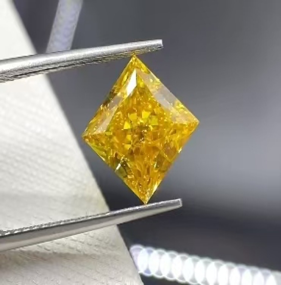 Diamond Yellow princess 3.63 carat with IGI certificate