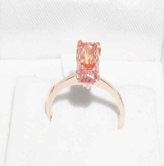 Lab Diamond Red 0.85 carat with pink 18k gold