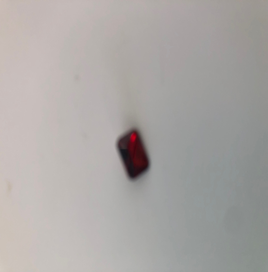 Cubic zirconia octogonal red 6’8mn