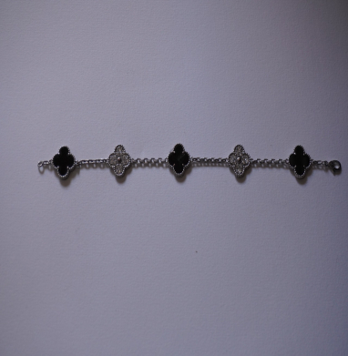 Bracelet trèfle Silver 925 onyx and zirconias