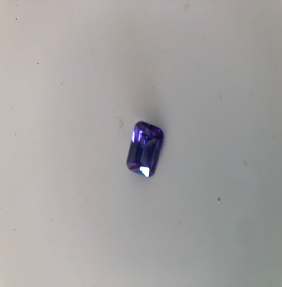 Cubic zirconia octogonal purple 8’10mn