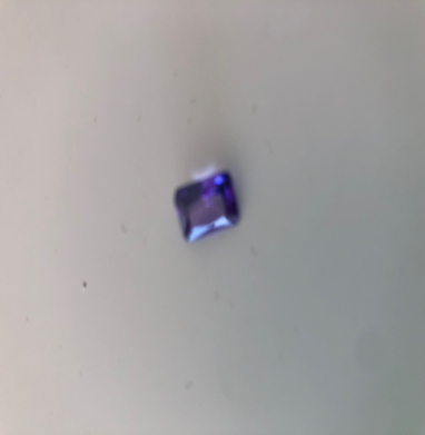 Cubic zirconia octogonal purple 6’8 mn